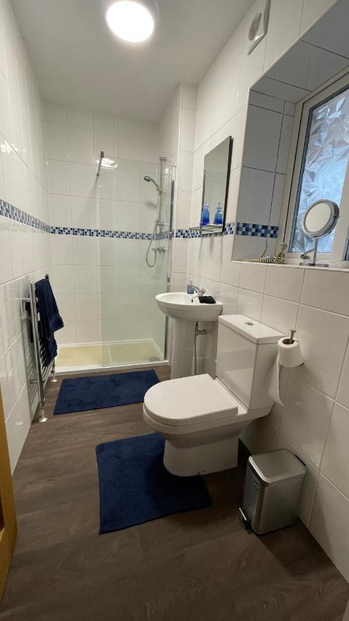 G&T Apartment Скарборо Экстерьер фото